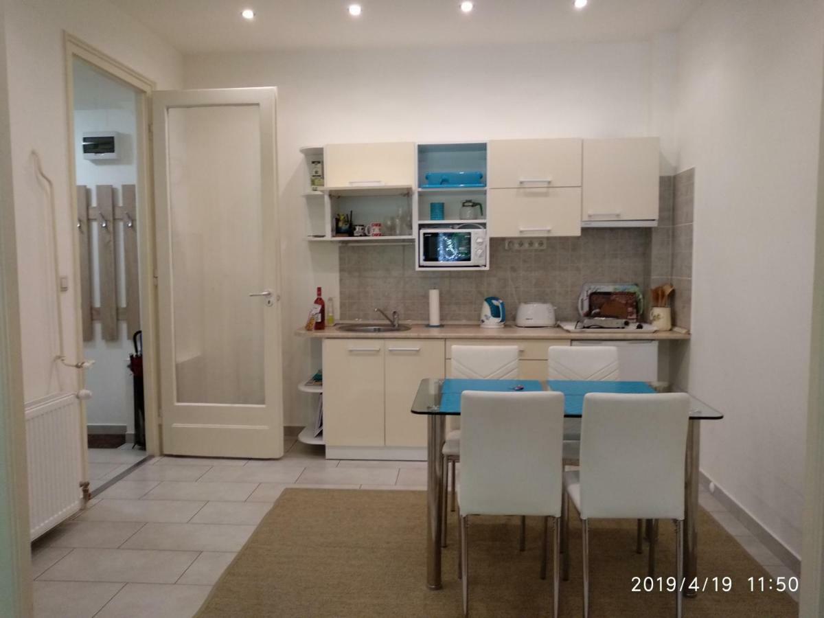 Lara Apartman Budapest Exterior photo